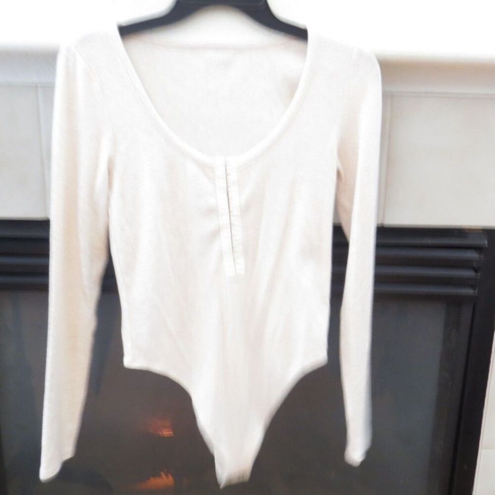 Aerie Women's Ribbed Long Sleeve Bodysuit Coquette/Minimalist Oatmeal M EUC - Picture 9 of 9